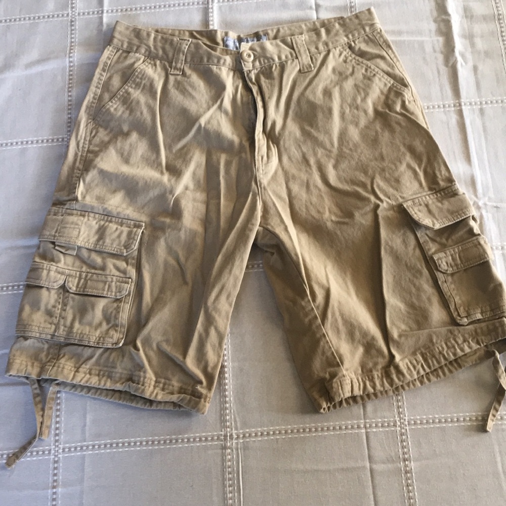 MO7 Cargo Shorts
